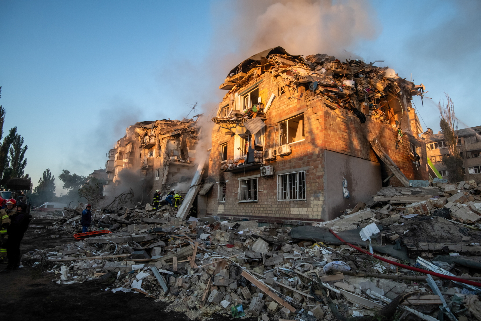 Zmasowany atak Rosji na Kijów – nie żyją co najmniej cztery osoby, w tym dwoje dzieci 