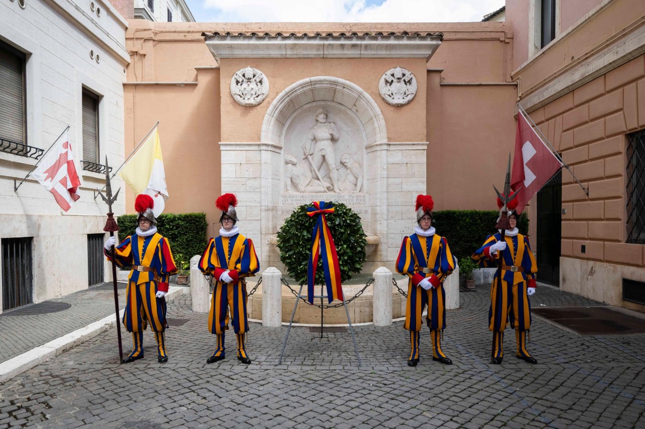 „Chronić i bronić papieża”. Zaprzysiężenie Gwardii Szwajcarskiej odbędzie się 6 maja