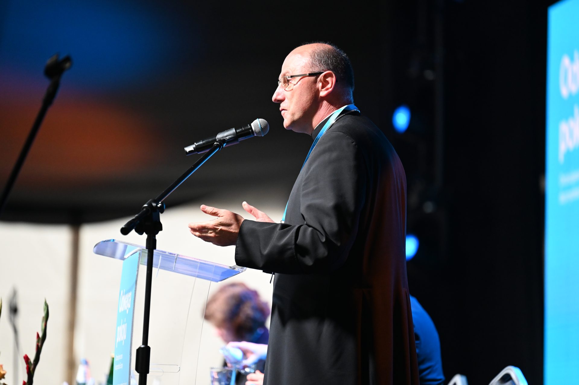 Prymas Polski: świeccy nie są gośćmi w Kościele, są u siebie