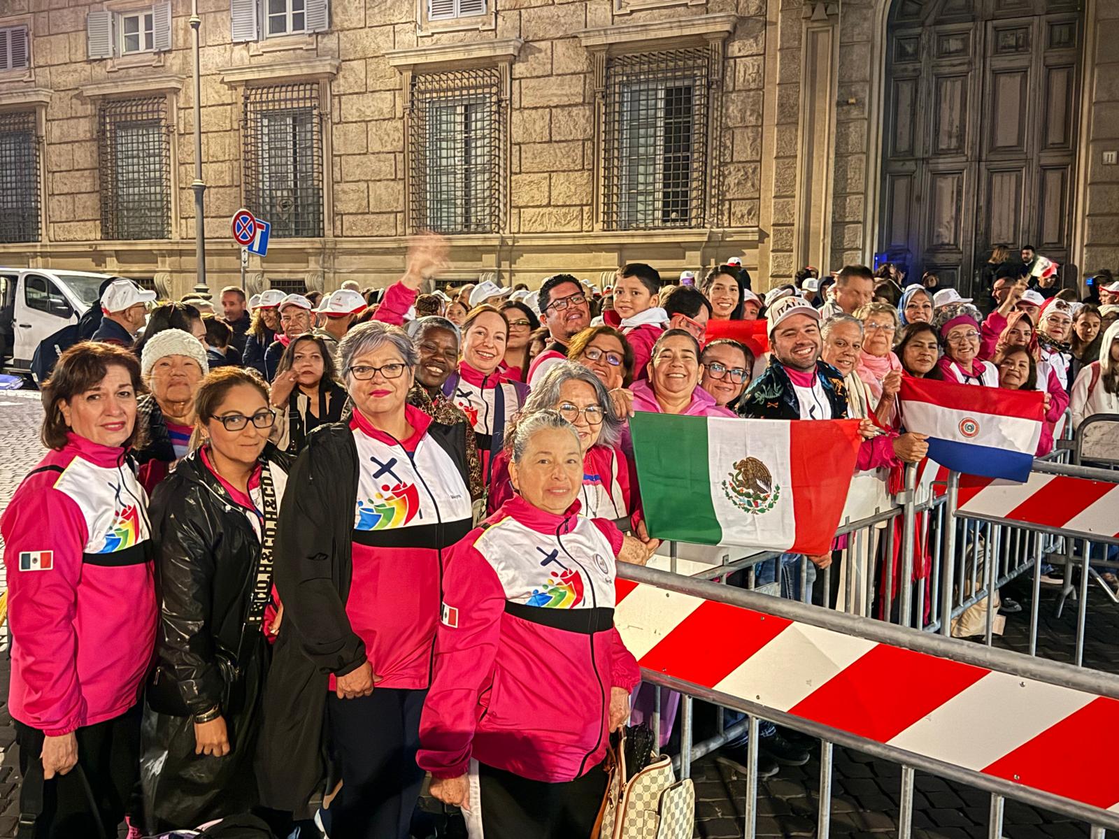 Katecheci ze 115 państw od rana zmierzają na Plac Świętego Piotra