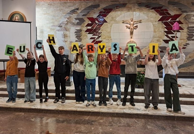 W 2024 roku ponad 75% uczniów brało udział w lekcjach religii