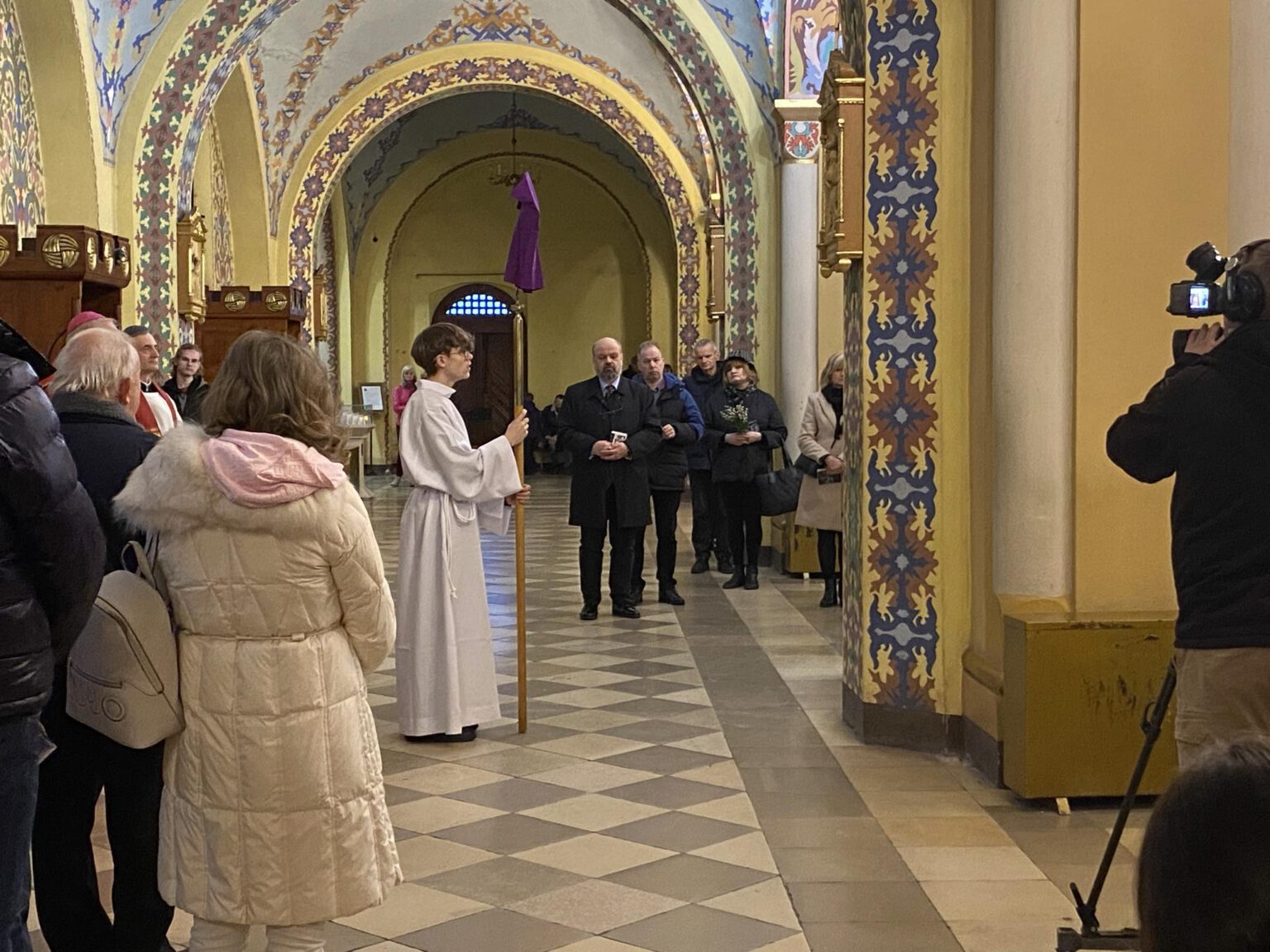 „Nie przyszedłem pana nawracać” – duszpasterz środowisk twórczych o wierze artystów [ROZMOWA]