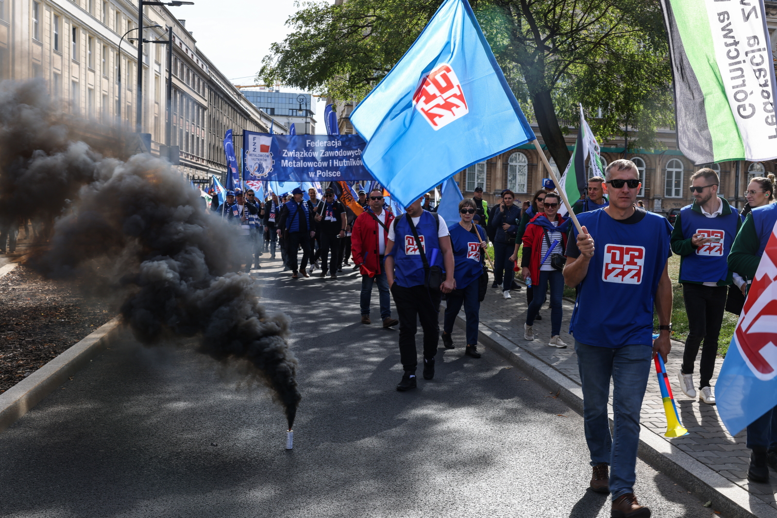 Marsz Niezadowolenia przeszedł ulicami Warszawy [+GALERIA]