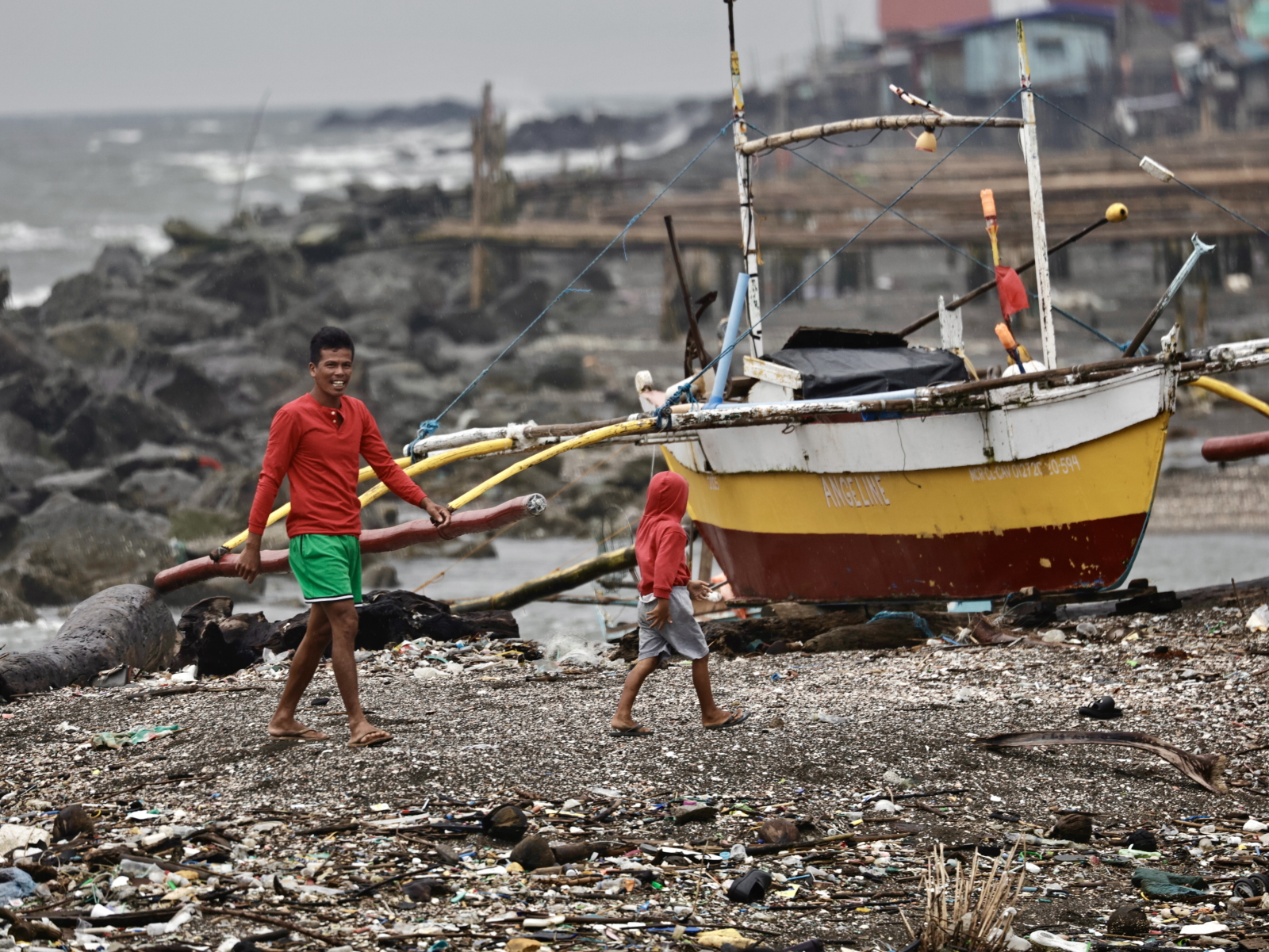 Filipiny: liczba ofiar śmiertelnych burzy tropikalnej Bualoi wzrosła do 11 [+GALERIA]