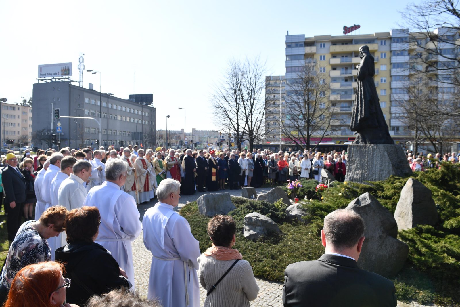 Koronka na ulicach miast świata – modlitwa, która zmienia rzeczywistość