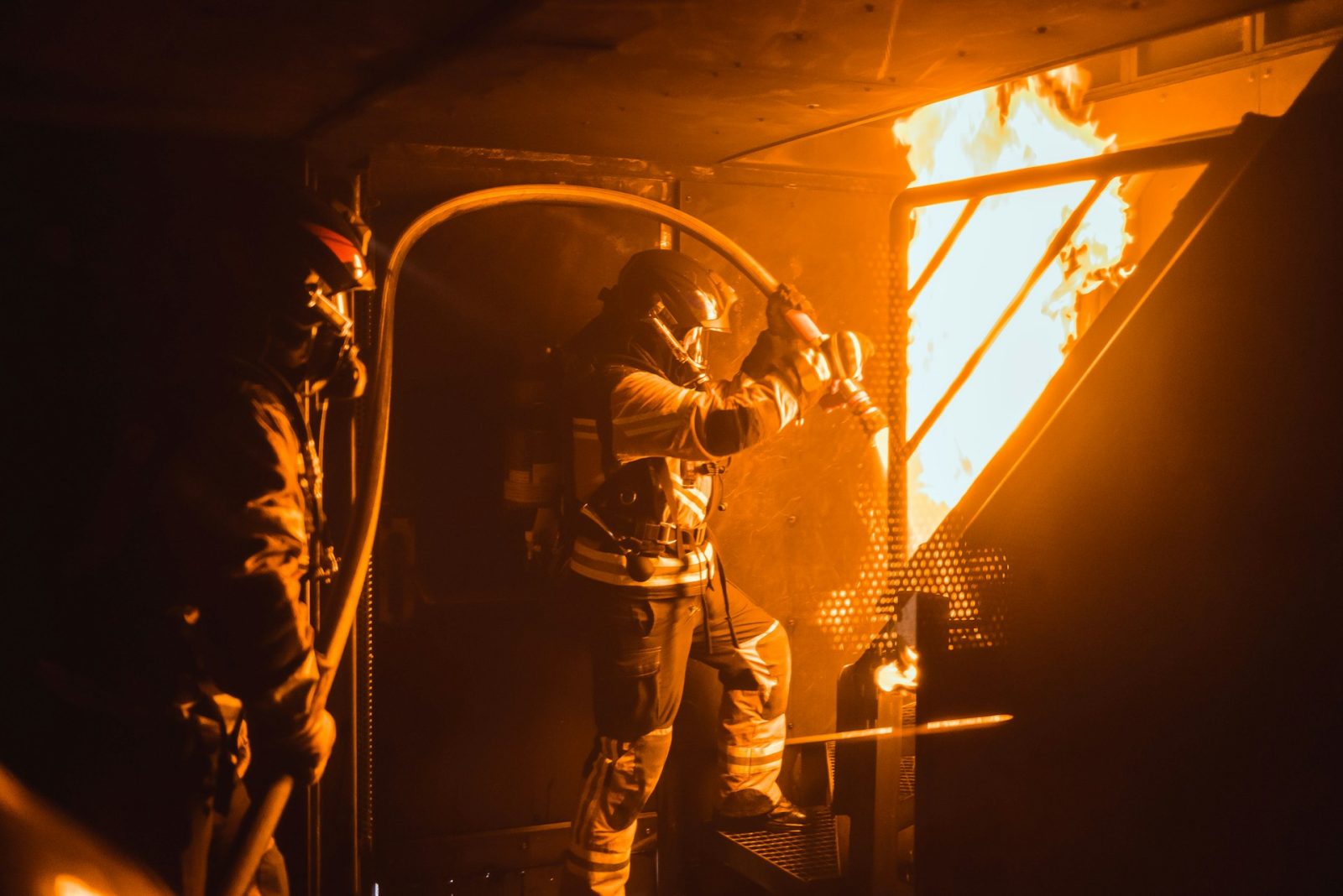 Hiszpania: pożar w restauracji w centrum Madrytu – dziewięciu strażaków rannych