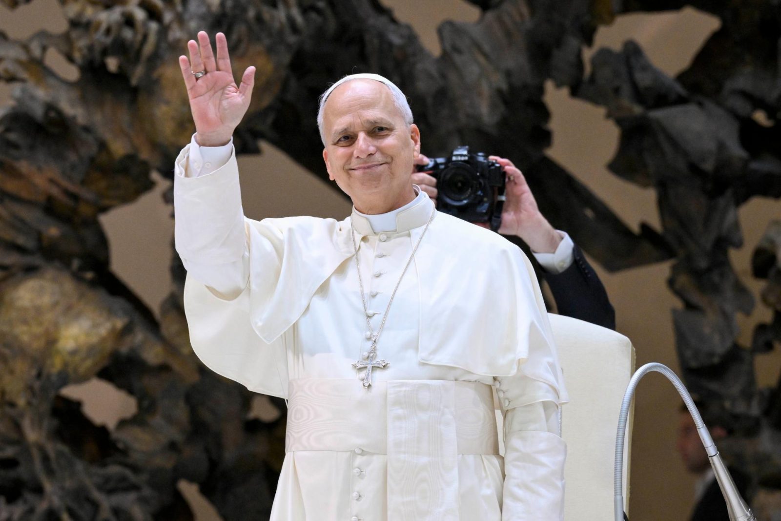 Papież do uczniów i studentów: zapalajcie światło nadziei w mrokach czasów