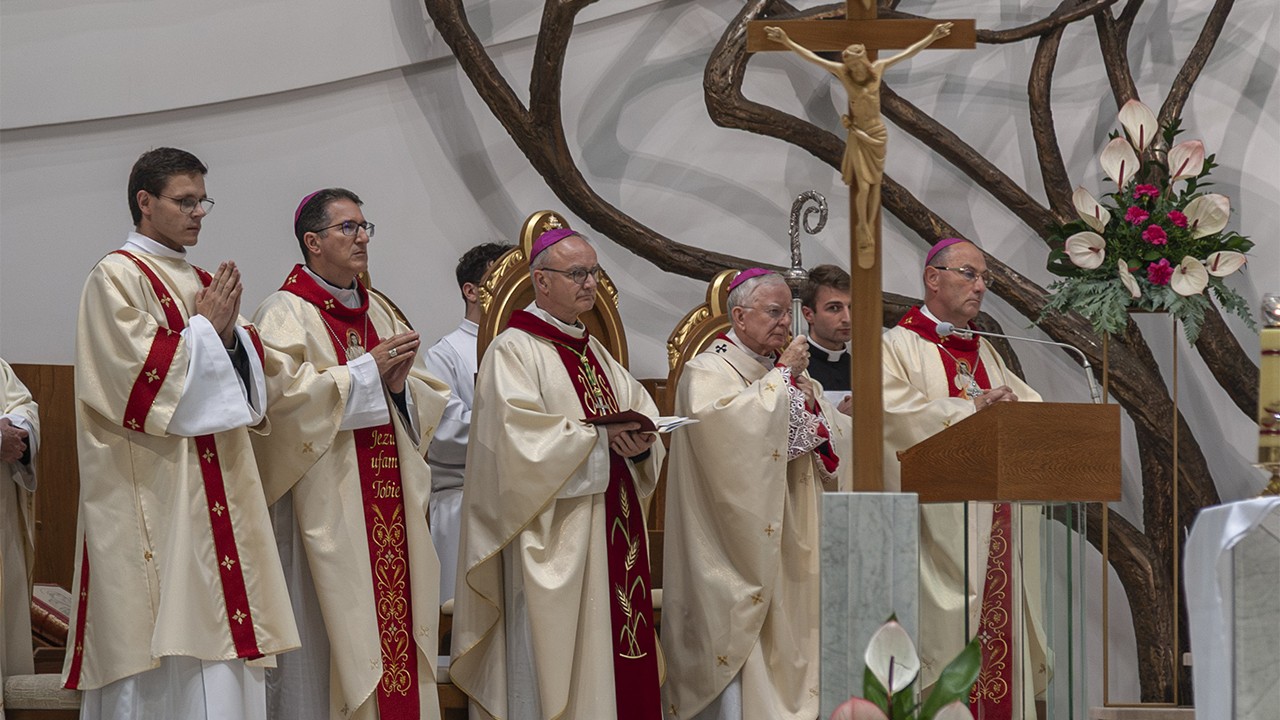 Komunikat po spotkaniu Prezydium KEP z Papieską Komisją ds. Ochrony Małoletnich