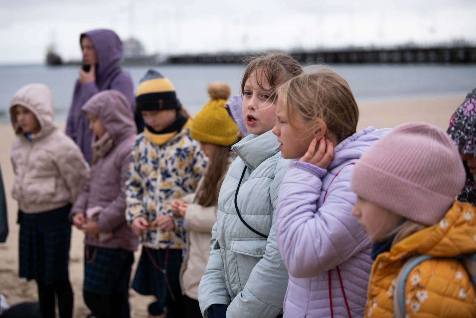20. edycja akcji „Milion dzieci modli się na różańcu” na plaży w Sopocie [+GALERIA]