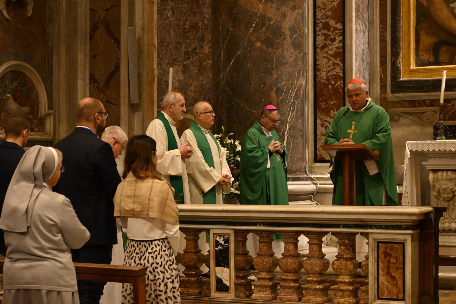 Kard. Krajewski: świętość – to podobać się Bogu, a nie światu