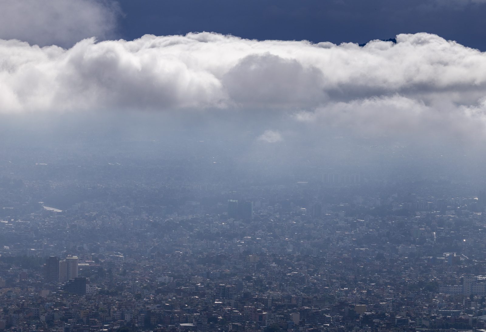 Nepal: 22 osoby zginęły na skutek osunięć ziemi po ulewnych deszczach