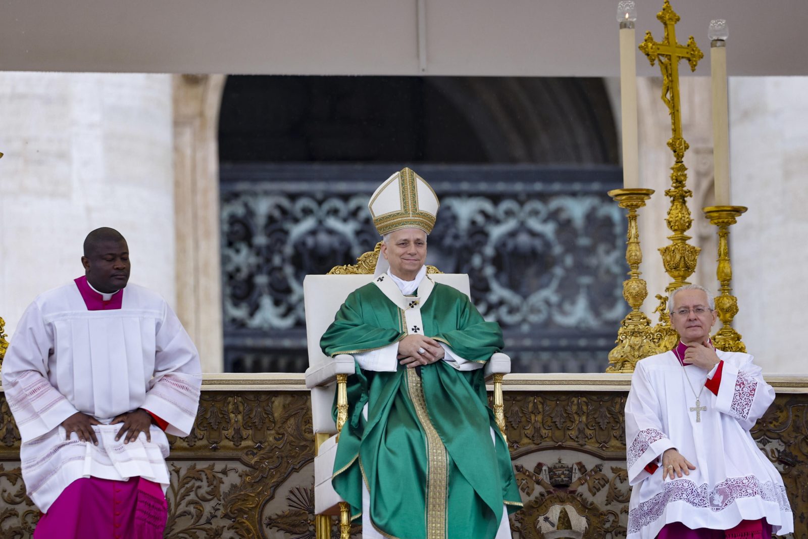Bp Osial pozdrowił Papieża i zaprosił do Łowicza