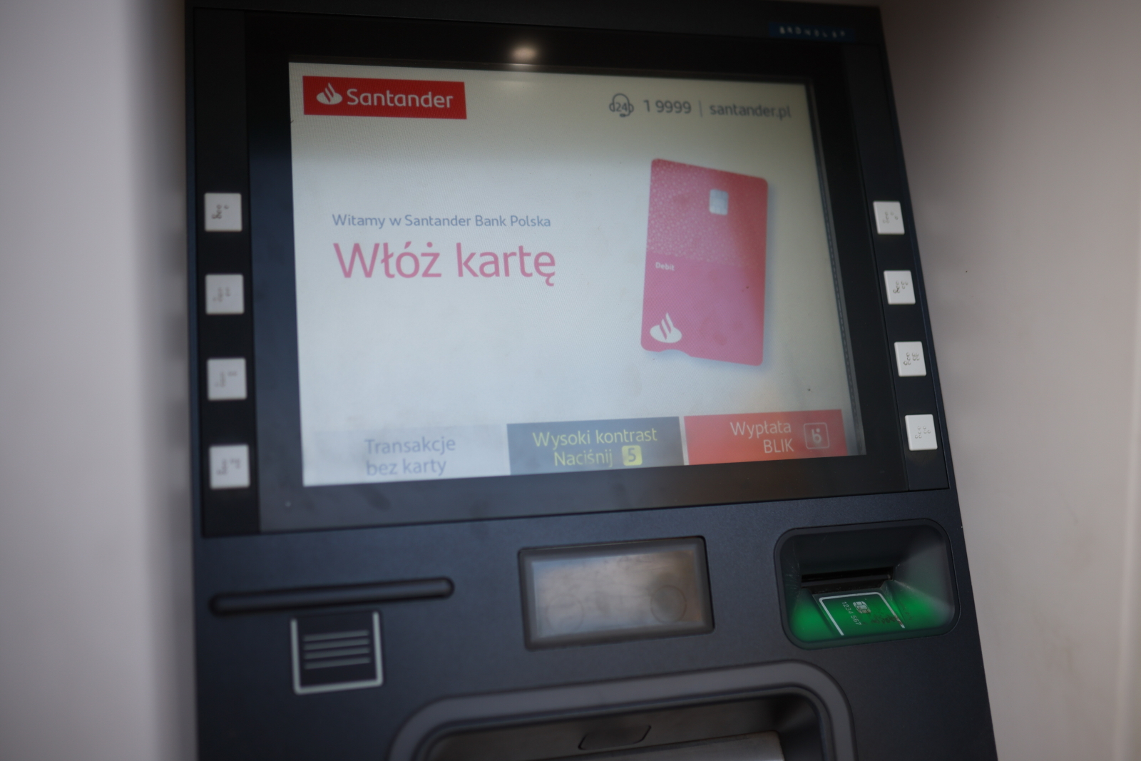 Środki skradzione z kont klientów Santandera zwrócone. Prokuratura wszczęła śledztwo