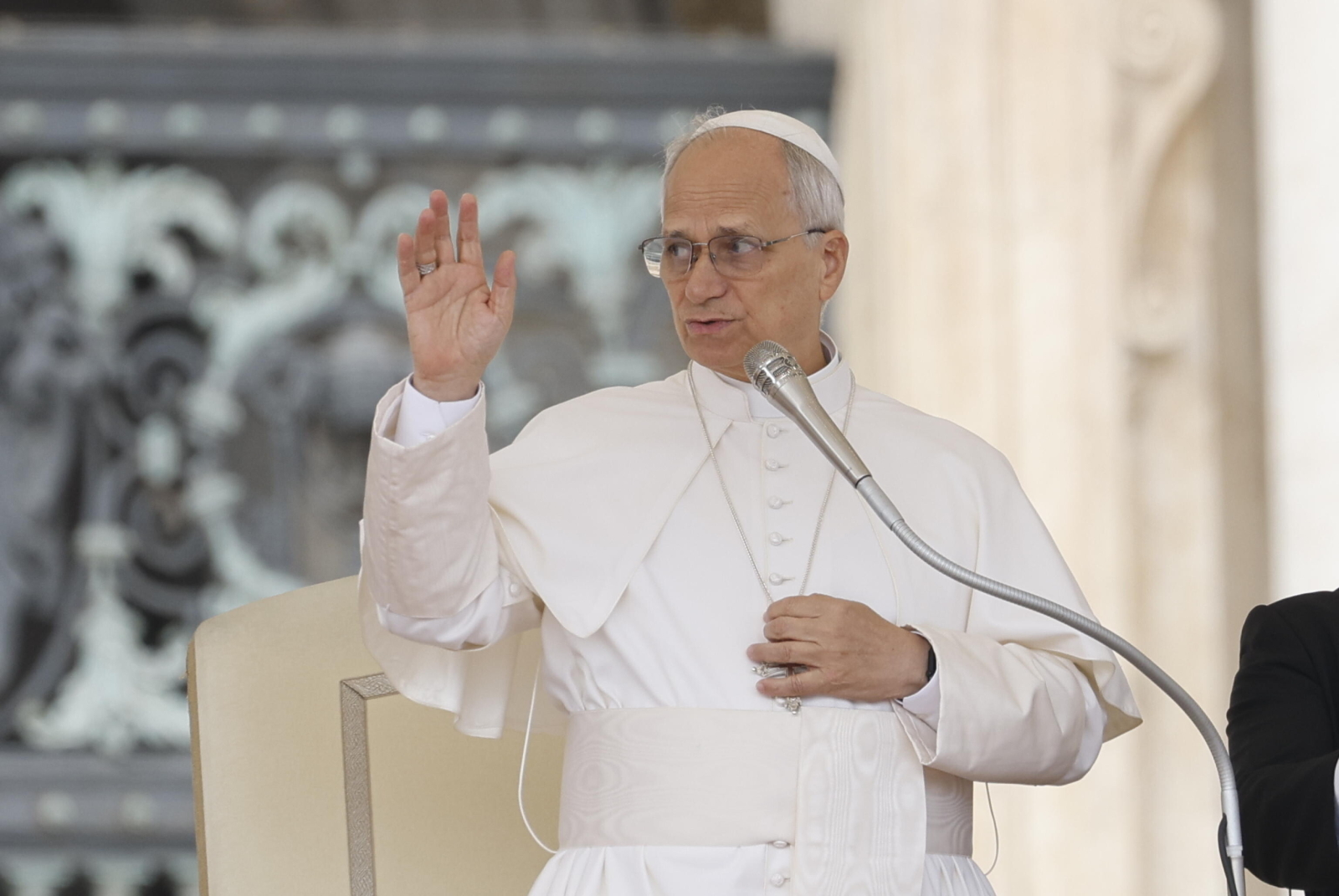 Trwa nadzwyczajna audiencja jubileuszowa, papież zachęca do modlitwy za młodych