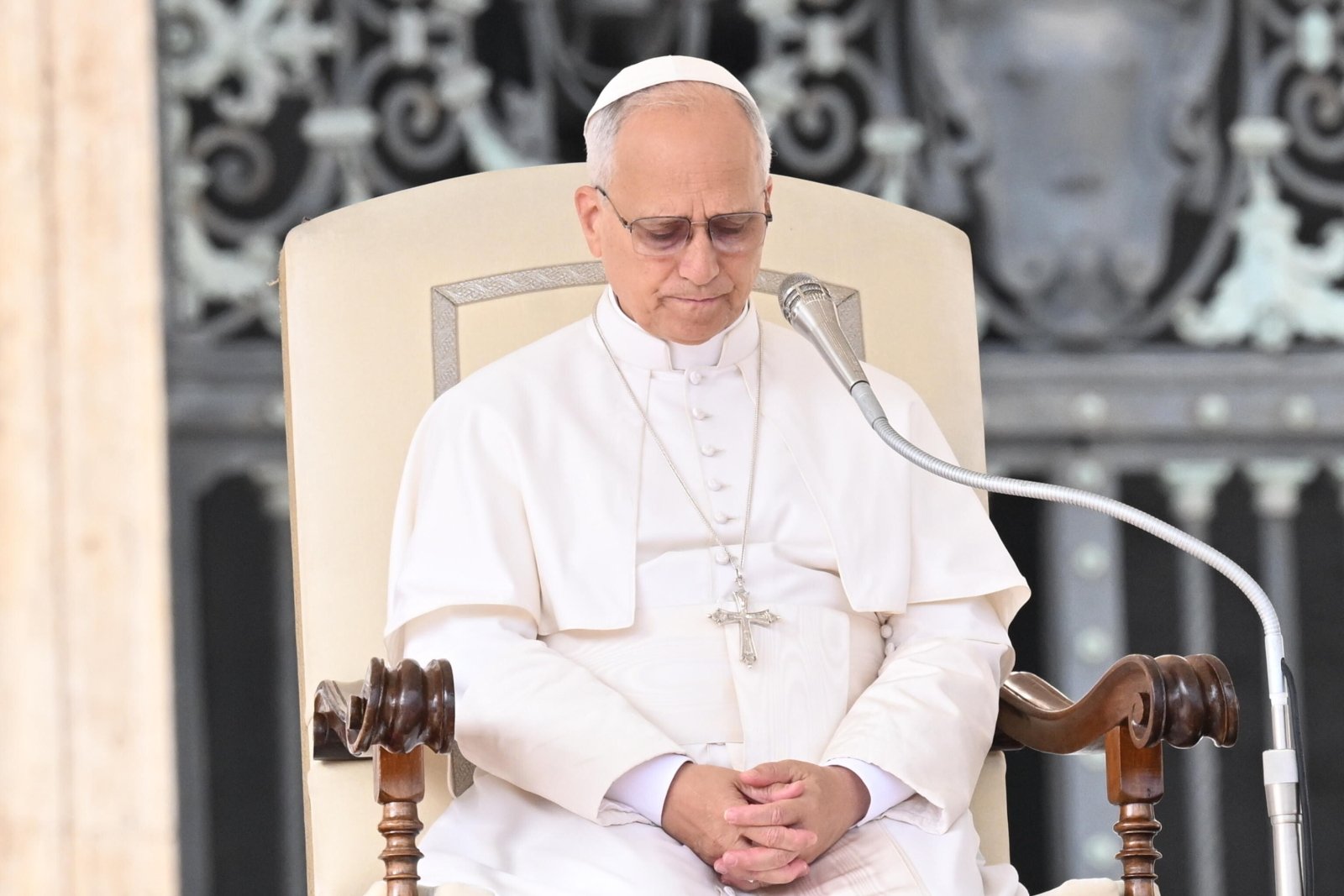 Leon XIV modli się za ofiary huraganu Melissa