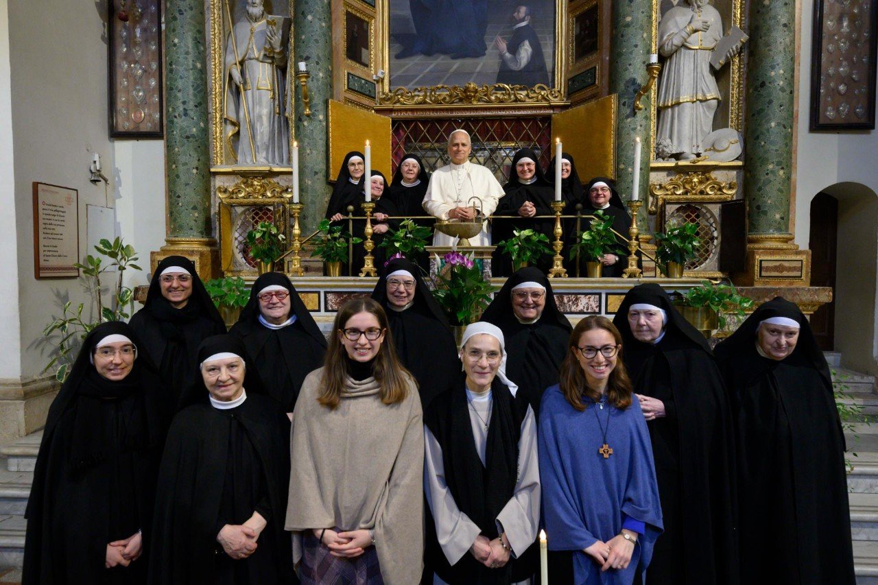 Papież u augustianek w Montefalco: człowiek który przynosi pokój
