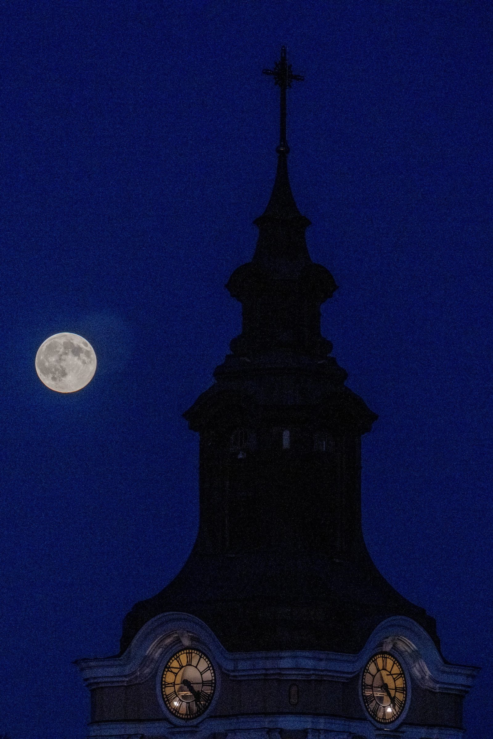 Superpełnia Księżyca zachwyca na całym świecie [GALERIA]