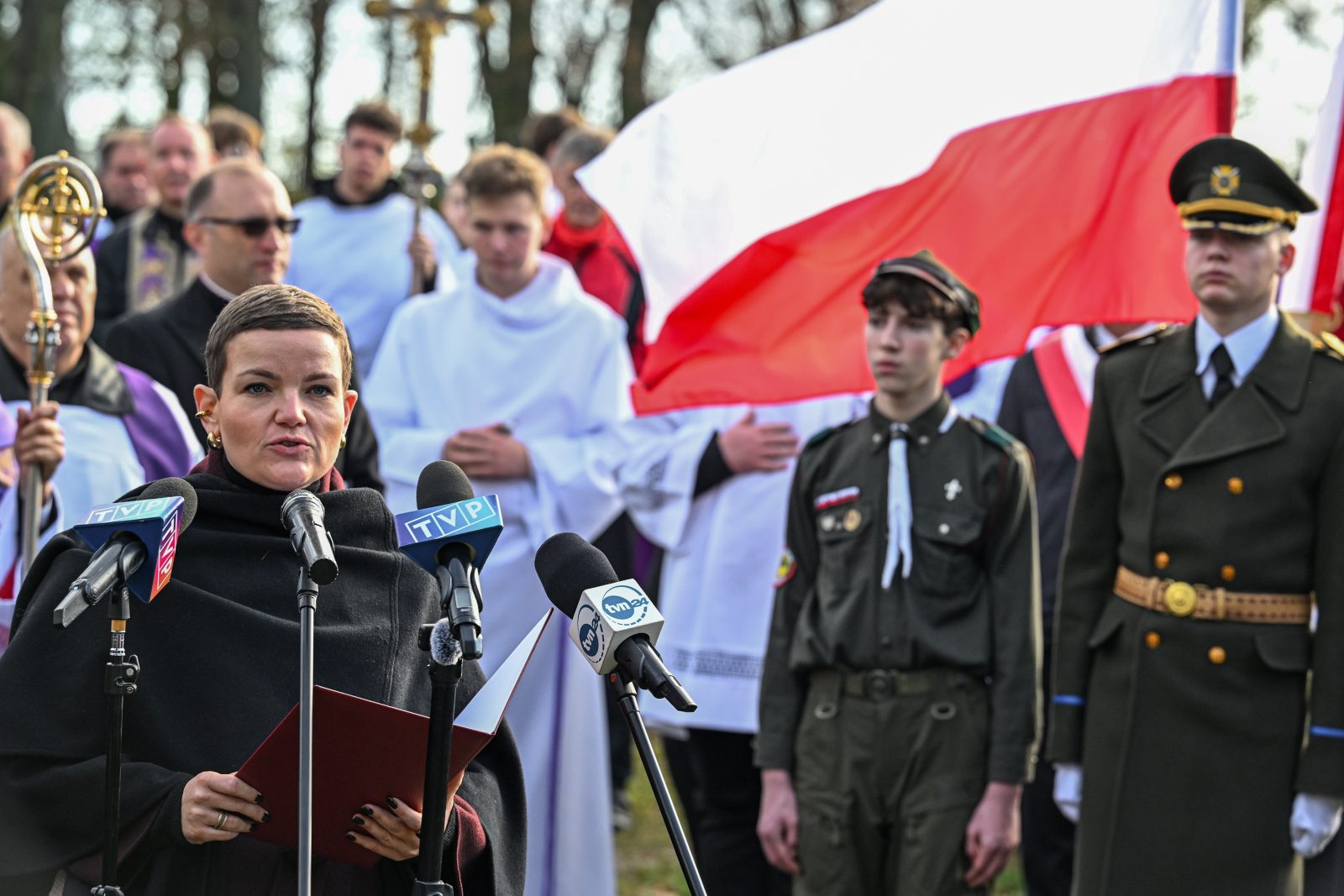 Ukraina: w Mościskach odbyły się uroczystości pogrzebowe żołnierzy poległych w obronie Lwowa w 1939 r. [+GALERIA]