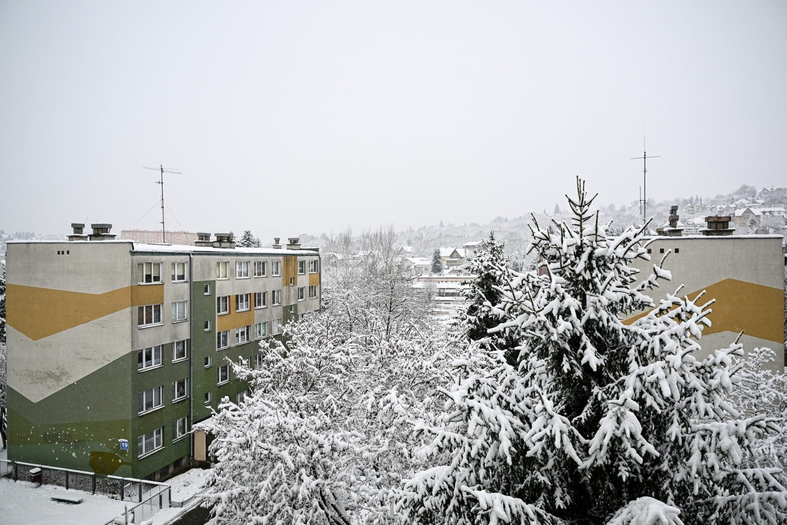 Ponad 1,5 tys. interwencji strażaków – powodem intensywne opady śniegu na południu kraju [+GALERIA]