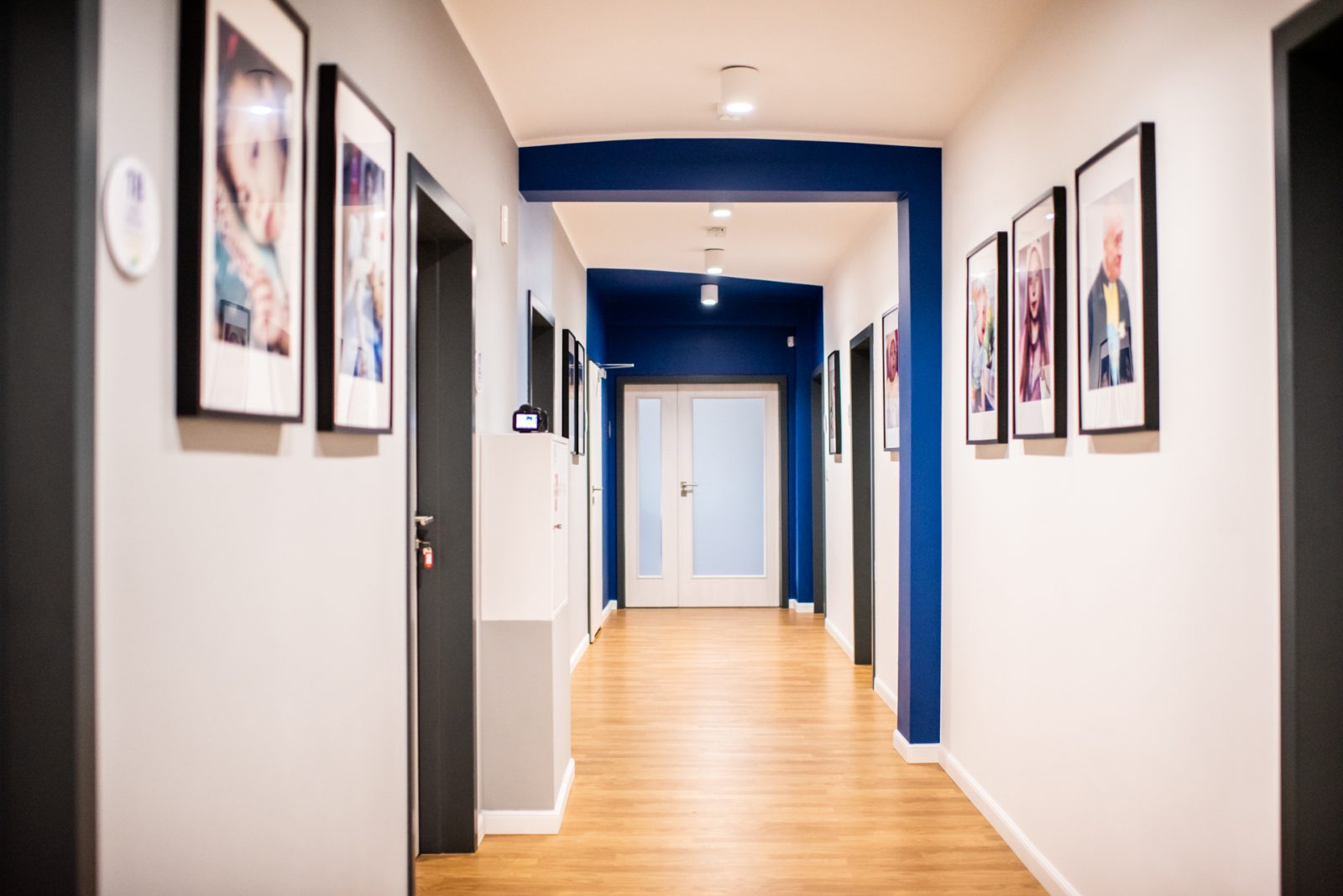 Ewa Liegman: żałoba nie trwa rok. To droga, którą trzeba przejść z kimś [ROZMOWA]