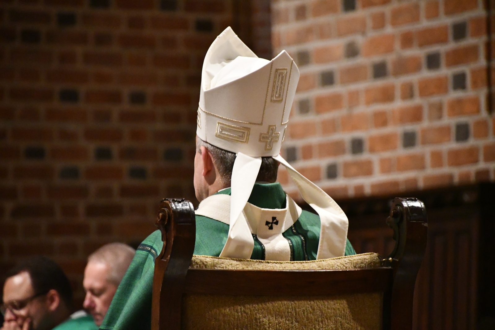 Abp Zieliński do nadzwyczajnych szafarzy Komunii św.: dokonajmy odnowienia naszej wiary