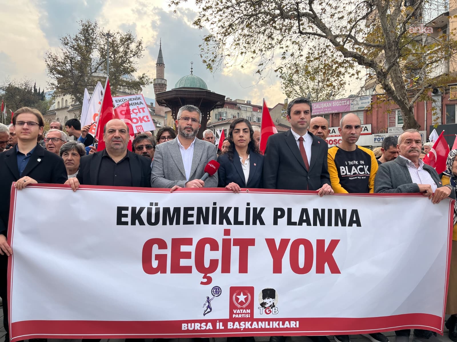 Tureccy nacjonaliści protestują przeciwko wizycie papieża Leona XIV