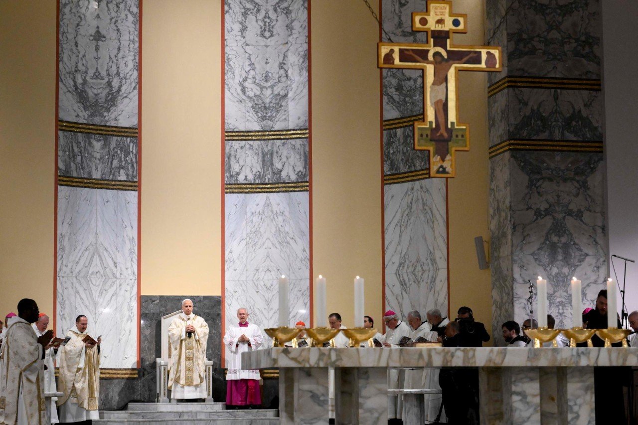 Papież u benedyktynów: szukać Jezusa i do Niego prowadzić