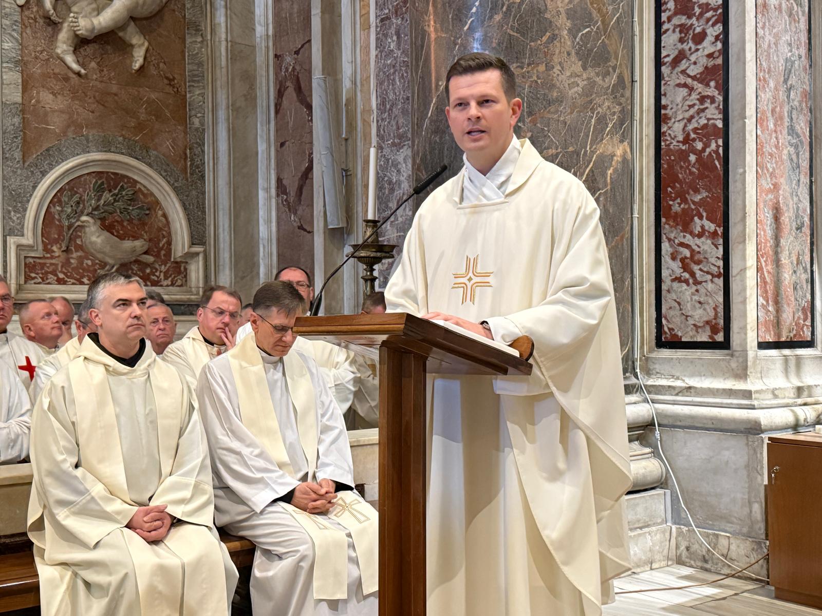 Msza św. przy grobie Jana Pawła II: budujcie dziś Królestwo Boże [+GALERIA]