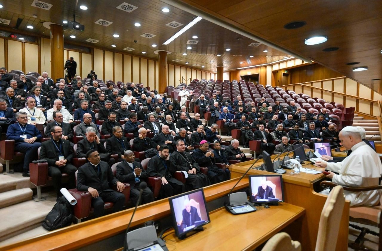 Papież do przełożonych zakonnych: przylgnąć do serca Boga