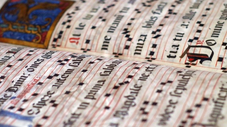 Kard. Sarah: niechęć do łaciny i chorału gregoriańskiego to problem pokoleniowy