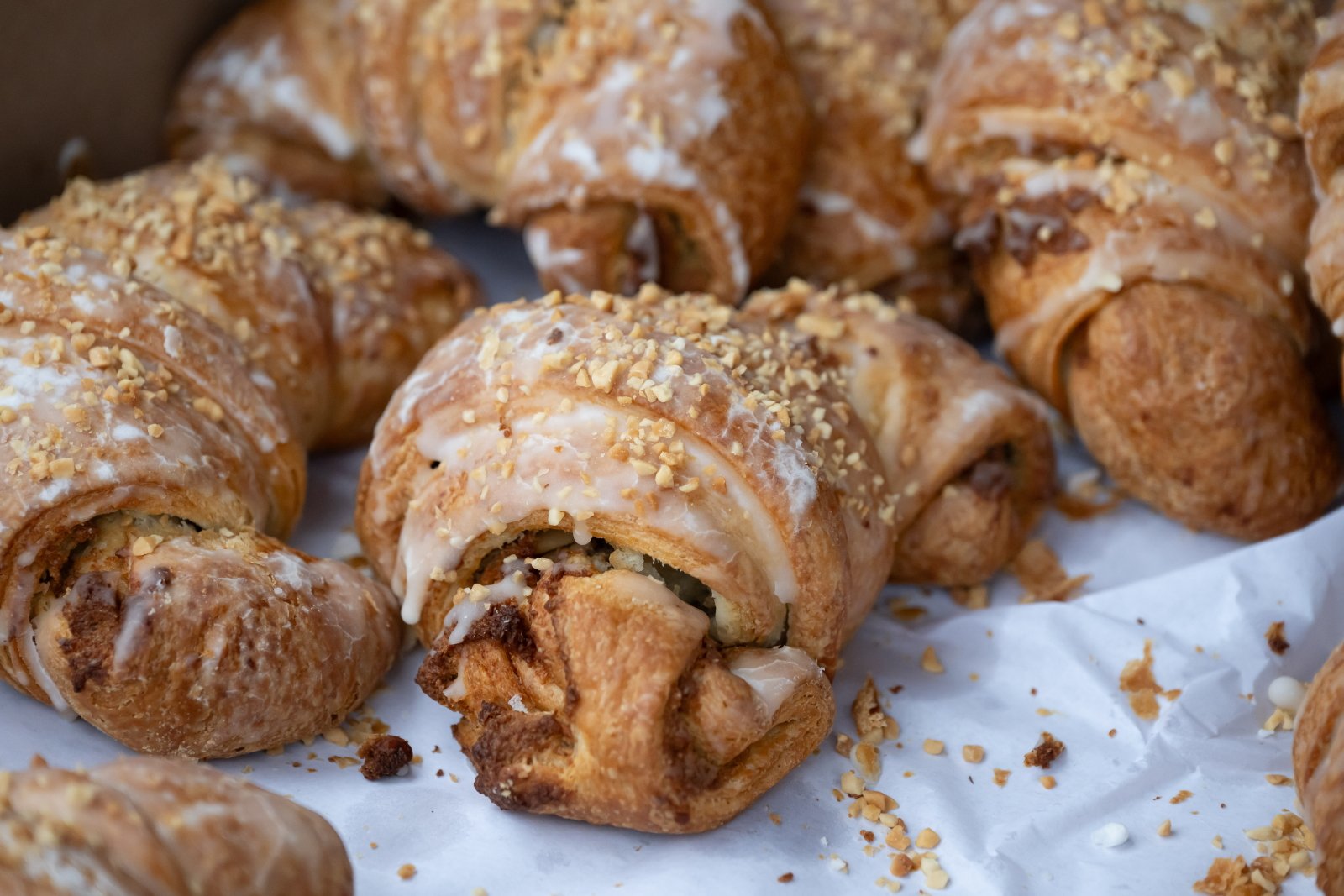 Słynne rogale na ulicy Święty Marcin – tak poznaniacy celebrowali Święto Niepodległości [+GALERIA]