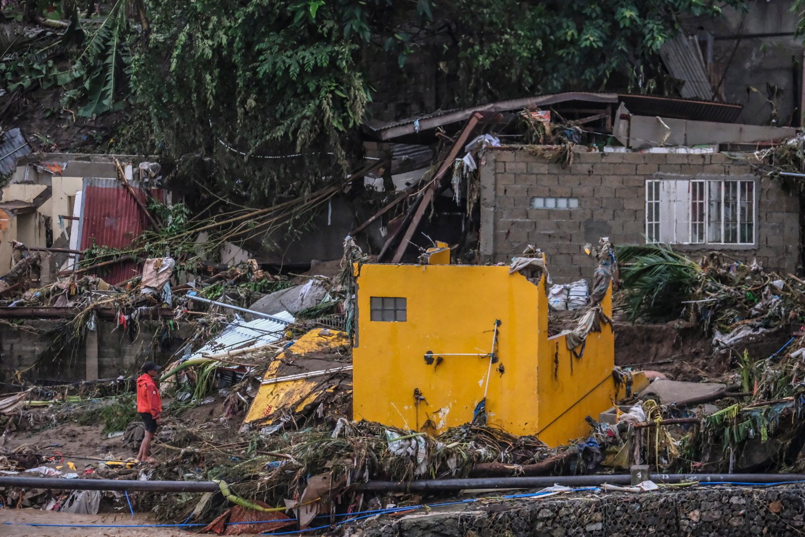 Filipiny: co najmniej 93 ofiary śmiertelne tajfunu Kalmaegi