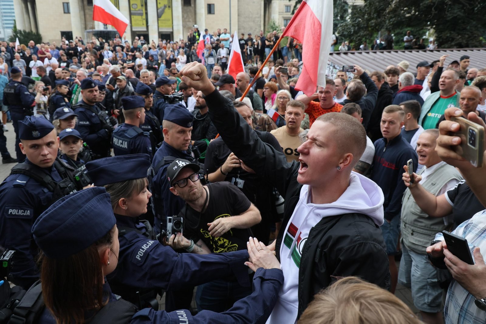 Bp Krzysztof Zadarko: antyimigranckie hasła są sprzeczne z Ewangelią [ROZMOWA]