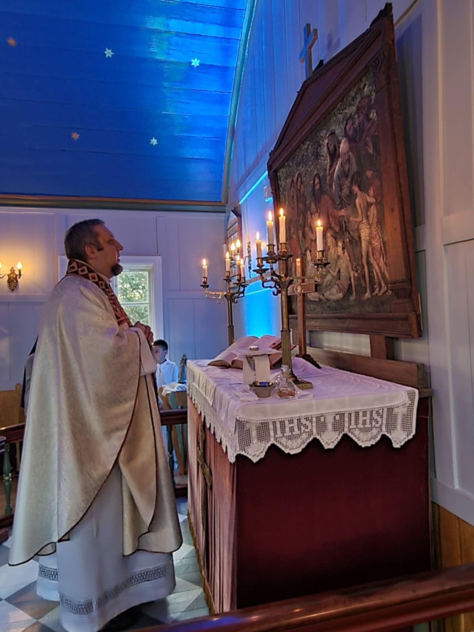 Ks. Damian Wyżkiewicz: różnorodność Kościoła jest piękna, dobra i daje do myślenia [ROZMOWA] 