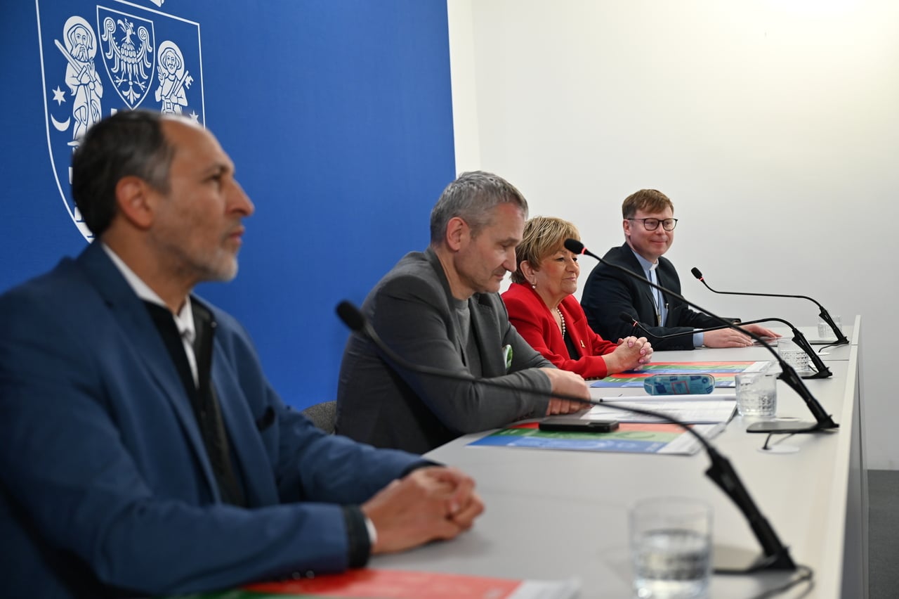 Poznań: zaprezentowano Kalendarz Trzech Religii na 2026 rok