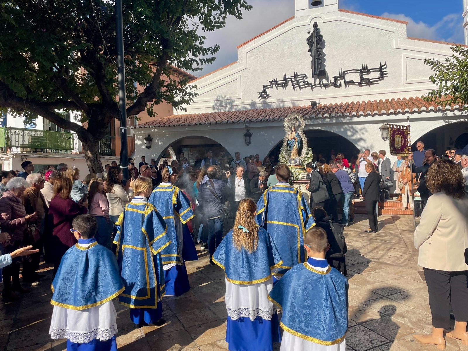 Hiszpania: Maryja na ulicach miasta. „Jest naszą patronką i matką” [+GALERIA]