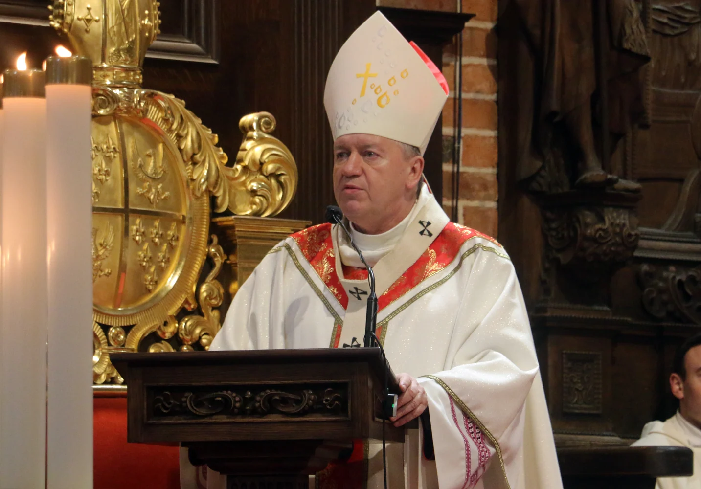 Ktoś podszywa się pod abp. Józefa Kupnego i wysyła fałszywe maile z jego podpisem