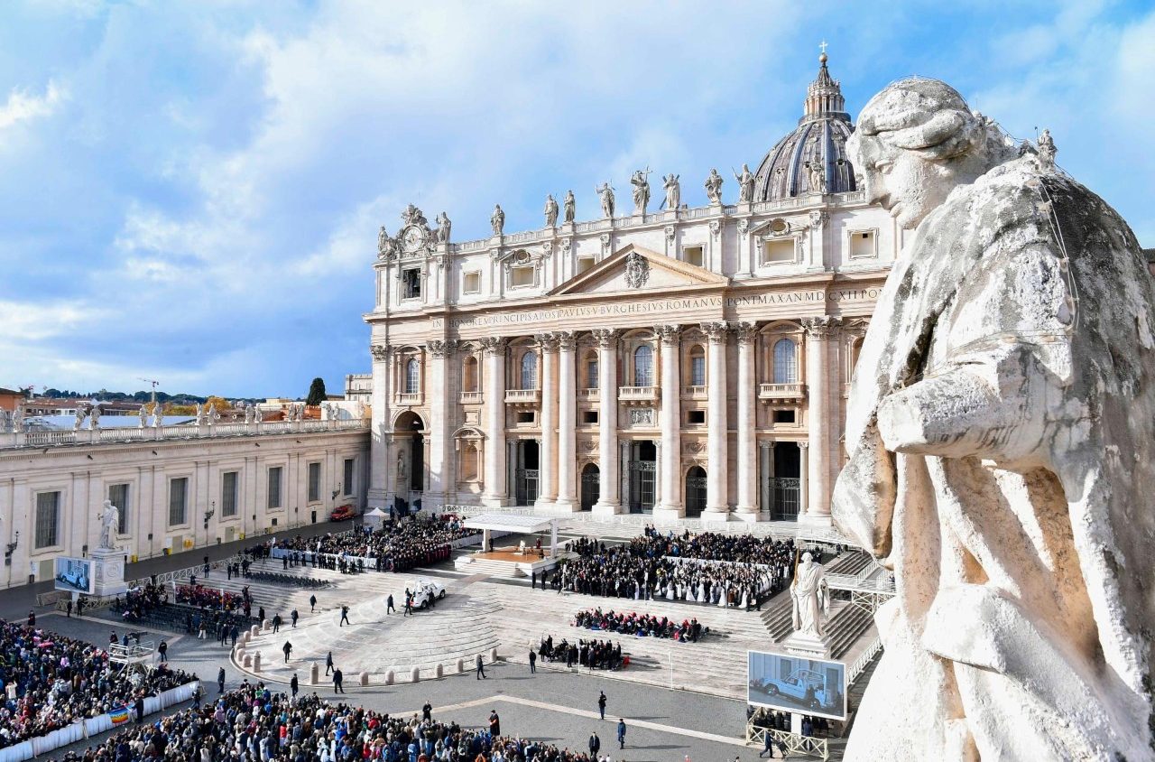 Poprawa watykańskich finansów: deficyt mocno w dół