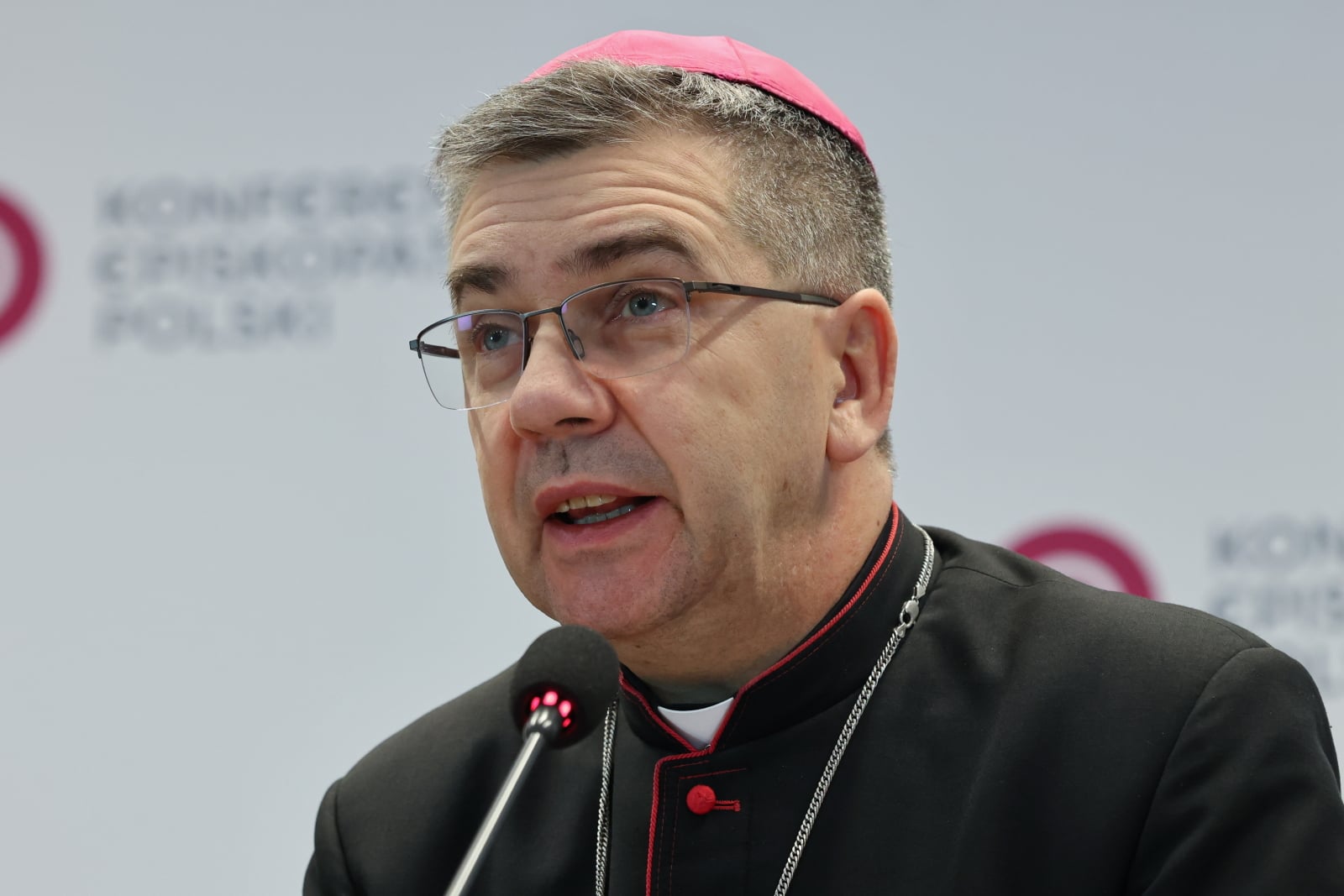 Episkopat zaprezentował nową podstawę programową nauczania religii w szkole