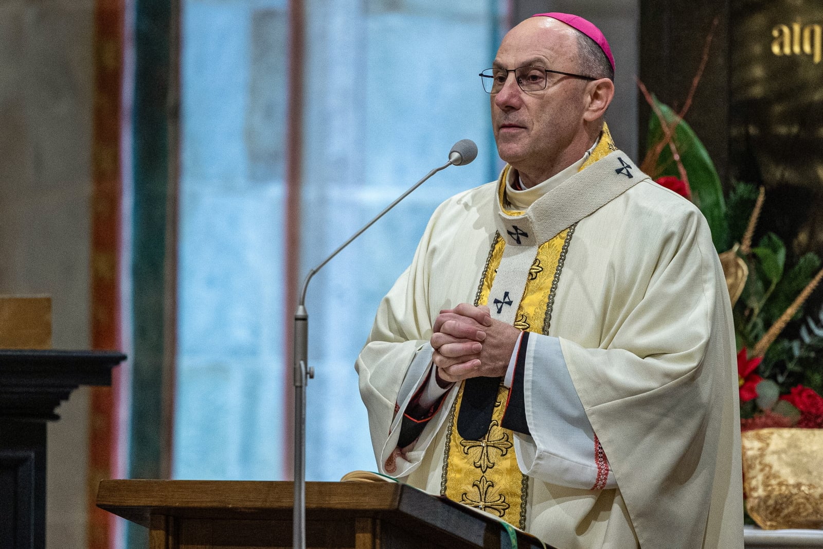 Prymas Polski na pasterce: oto noc narodzin i życia [+GALERIA]