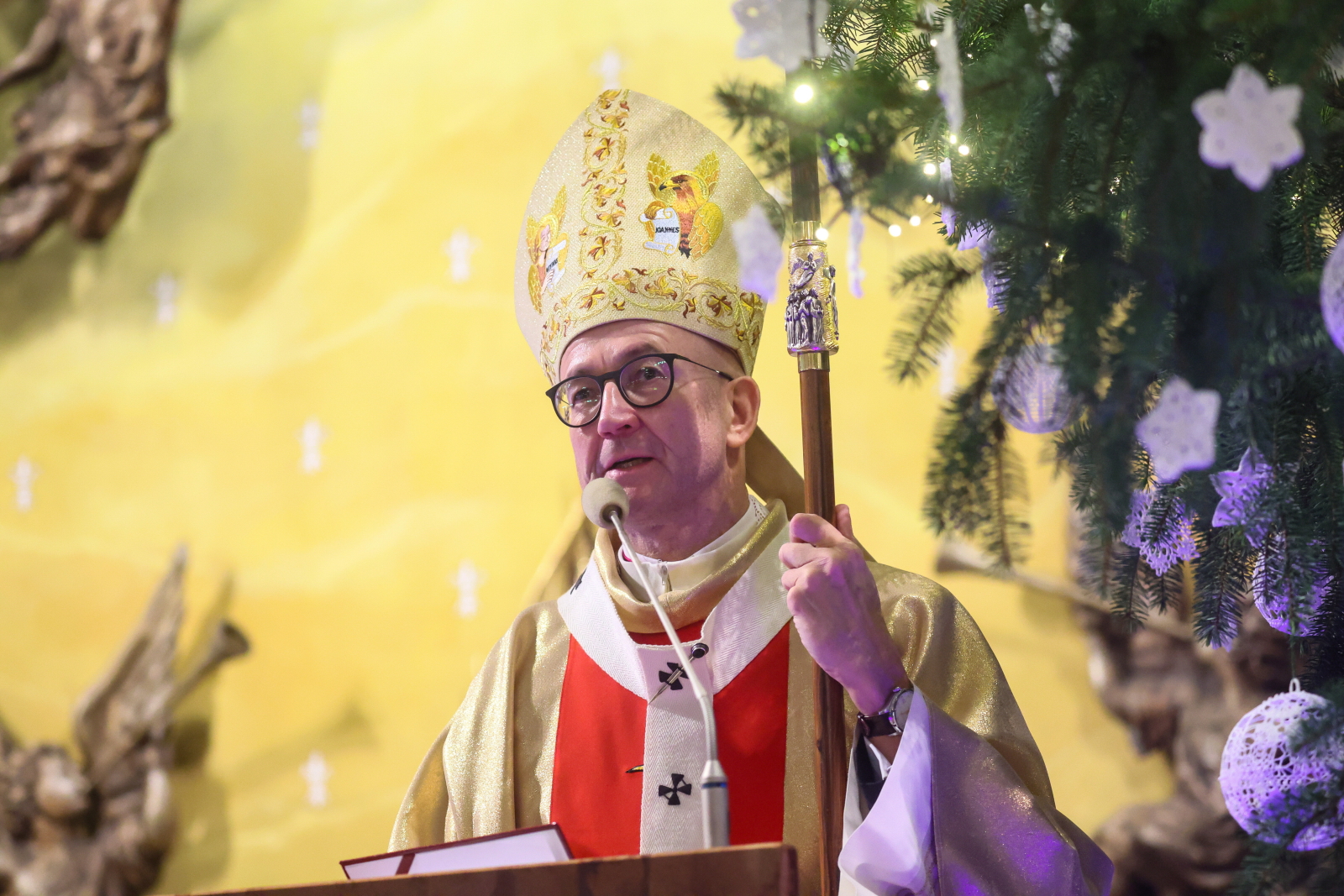 Abp Galbas: każdy człowiek może się jakoś złączyć z Chrystusem, w swojej życiowej sytuacji [+GALERIA]