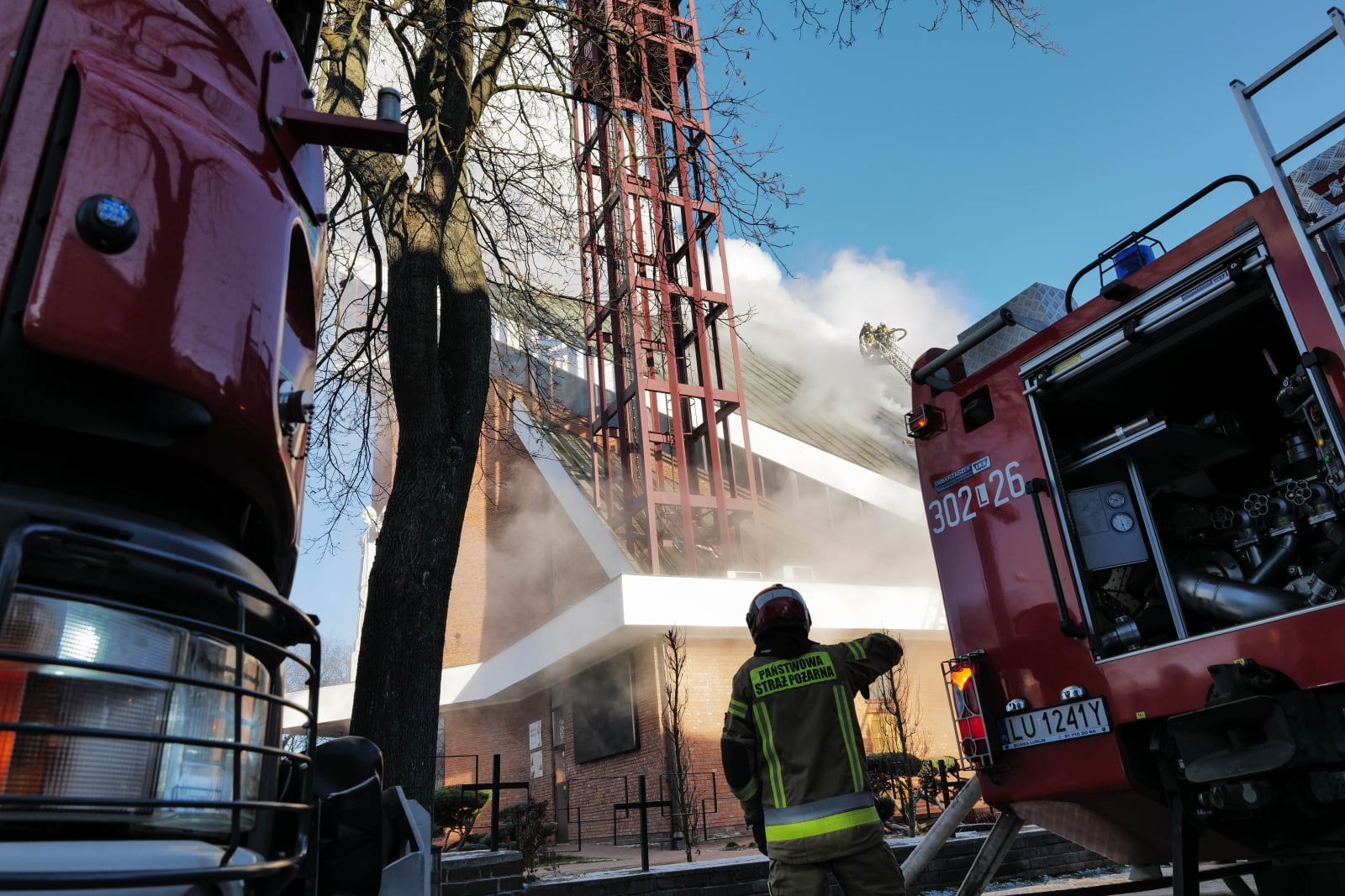 Pożar poddasza kościoła przy ul. Kunickiego w Lublinie