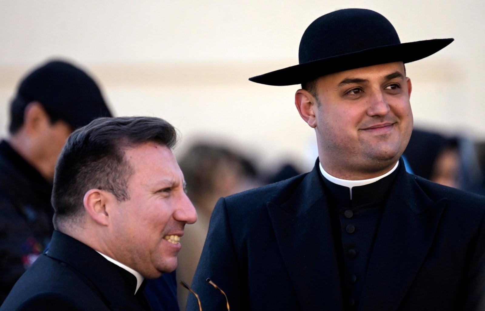 Przybywa wiernych w Anglii, biskup poświęcił nowy kościół