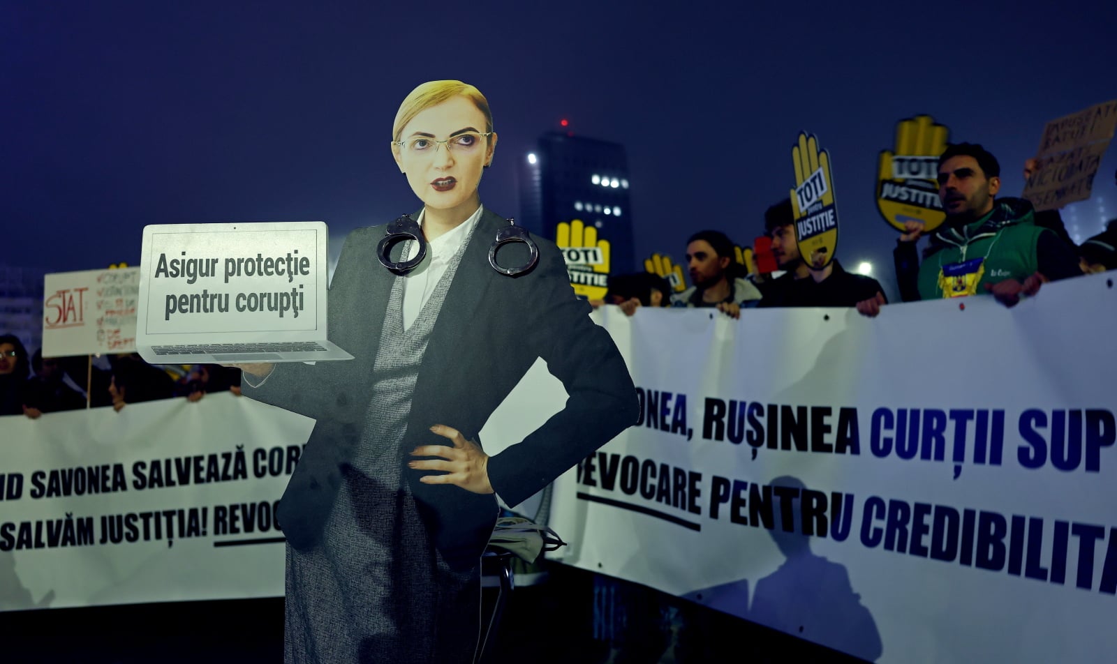 Rumunia: tysiące osób protestowały przeciw korupcji w wymiarze sprawiedliwości [GALERIA]