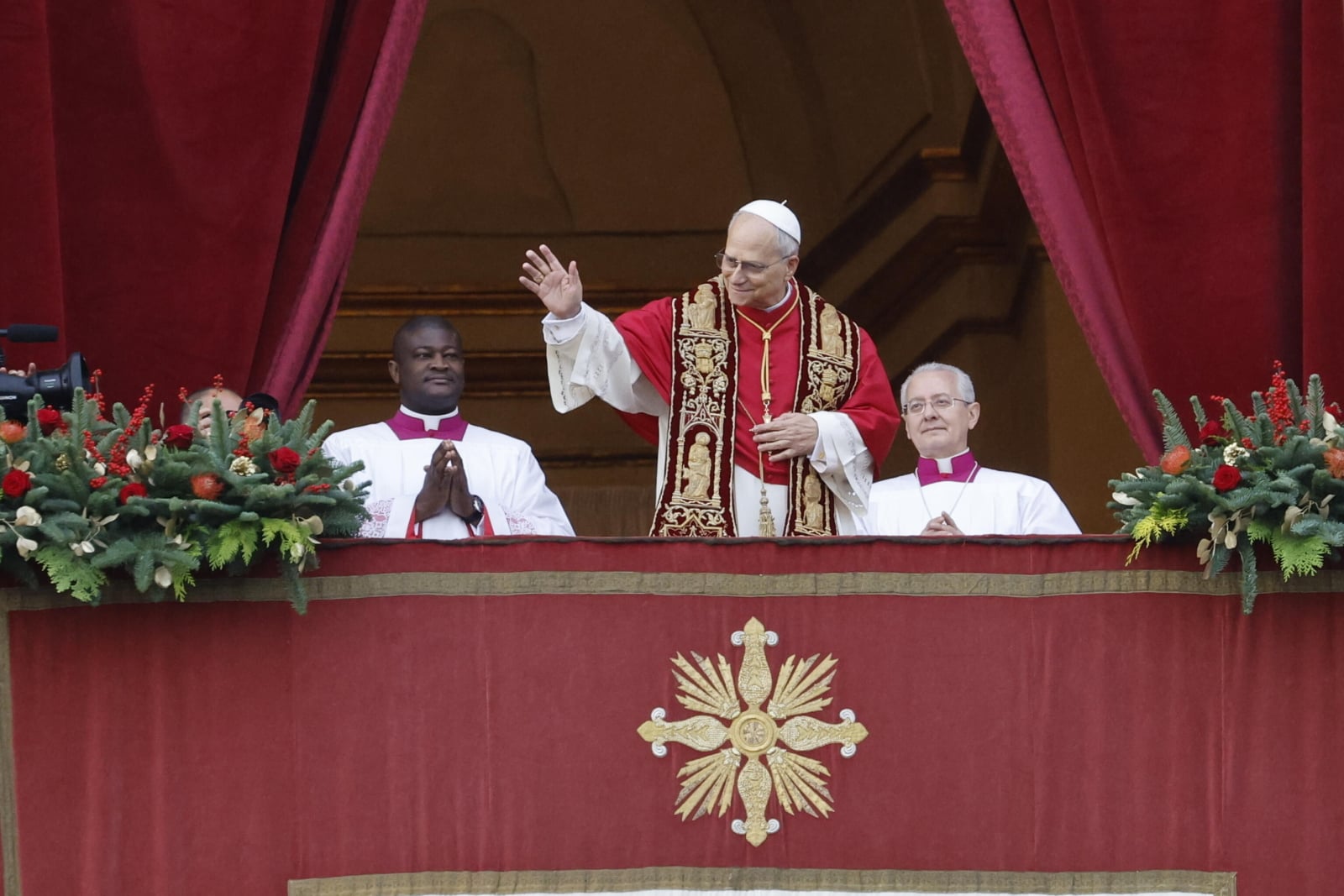 Leon XIV w orędziu „Urbi et Orbi”: drogą pokoju jest odpowiedzialność