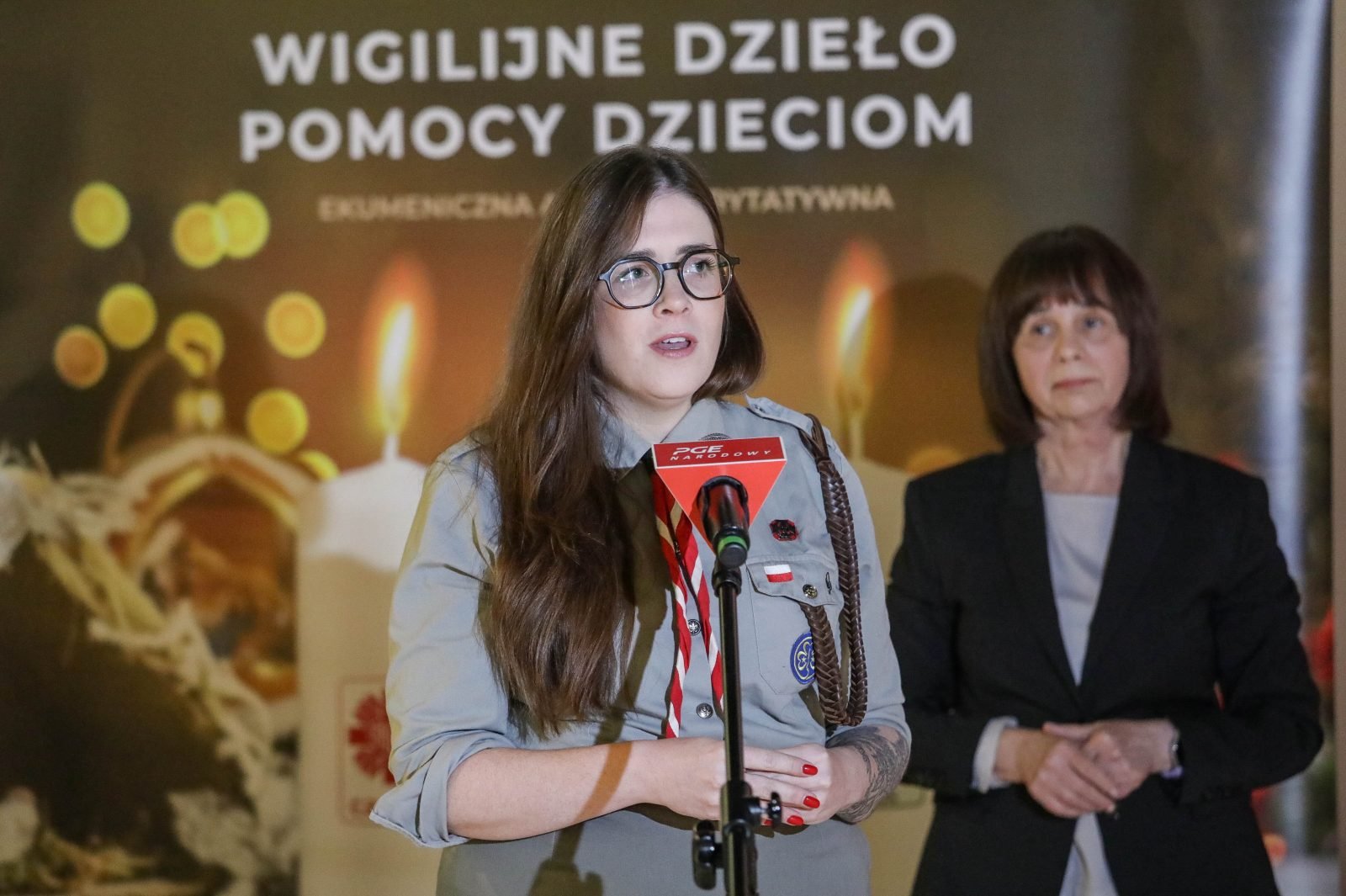 W 10 tysiącach parafii w całej Polsce można kupić wigilijne świece Caritasu