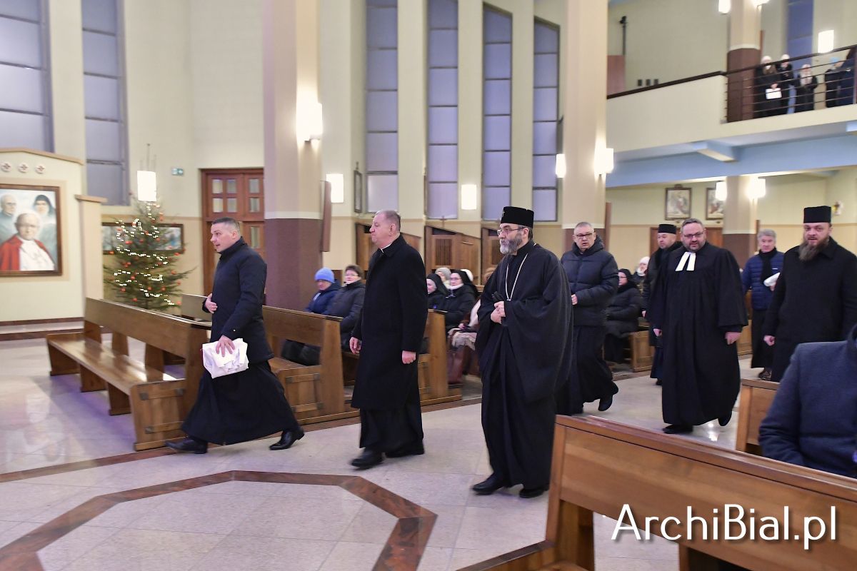 Abp Józef Guzdek: kiedy dzieli się Kościół, dzieli się nasza Ojczyzna i świat