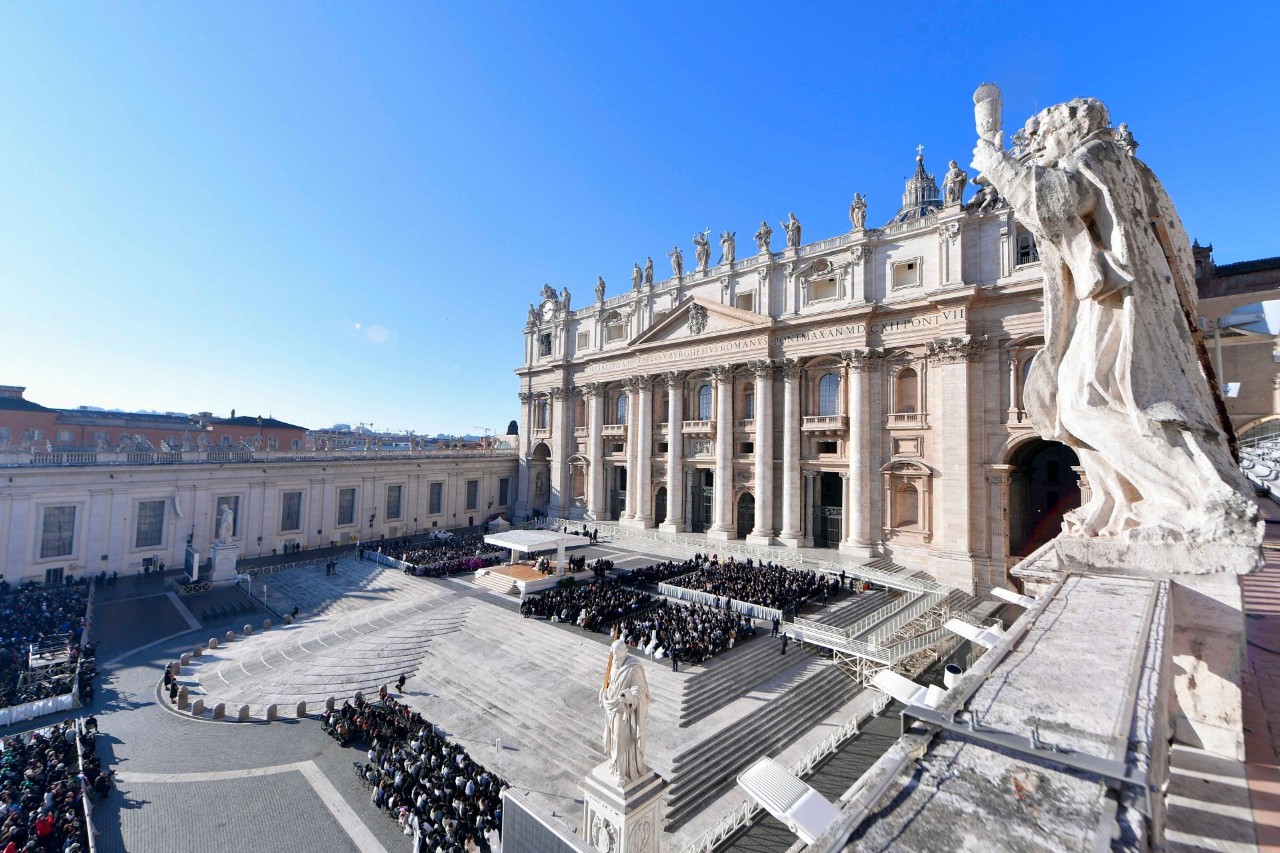 Świeccy na kierowniczych stanowiskach w Kurii Rzymskiej – kard. Marc Ouellet komentuje