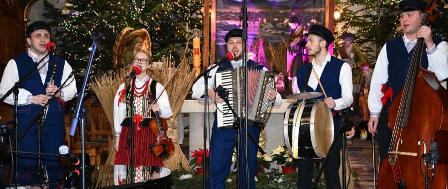 Święty Krzyż, koncert