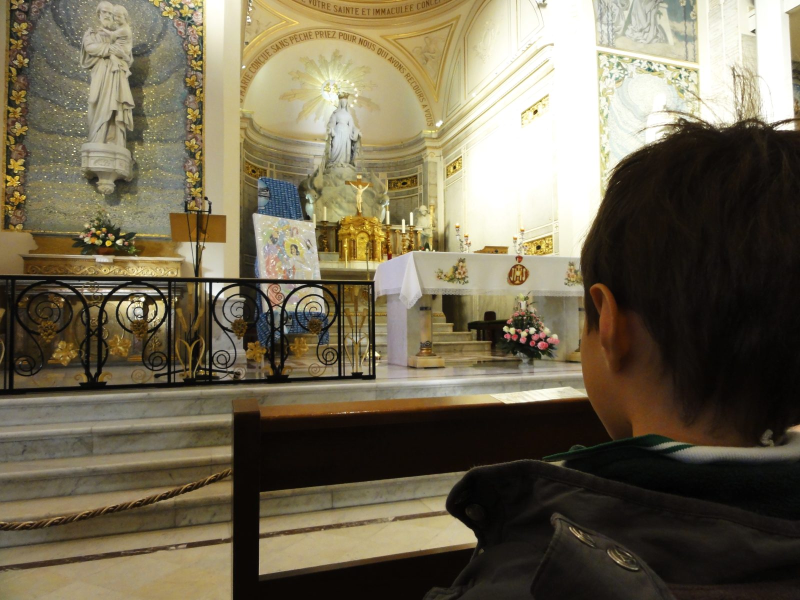 Paryż: rekordowy napływ wiernych do kaplicy Cudownego Medalika